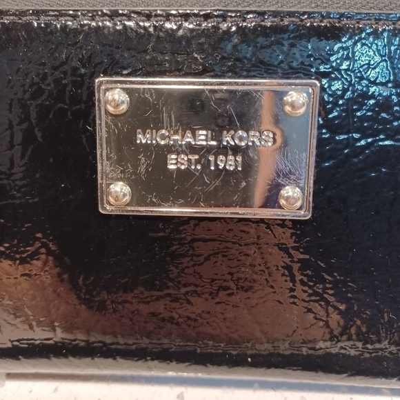 Michael Kors leather wristlet wallet - Picture 9 of 9